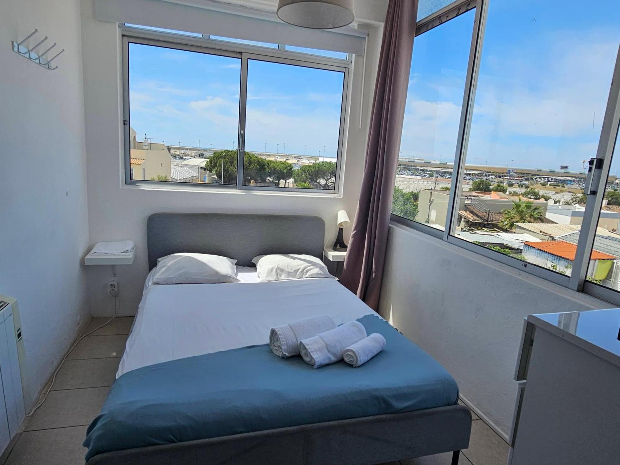 Blife Marya Private Rooms - Airport Stay Distretto di Distretto di Faro Camera foto