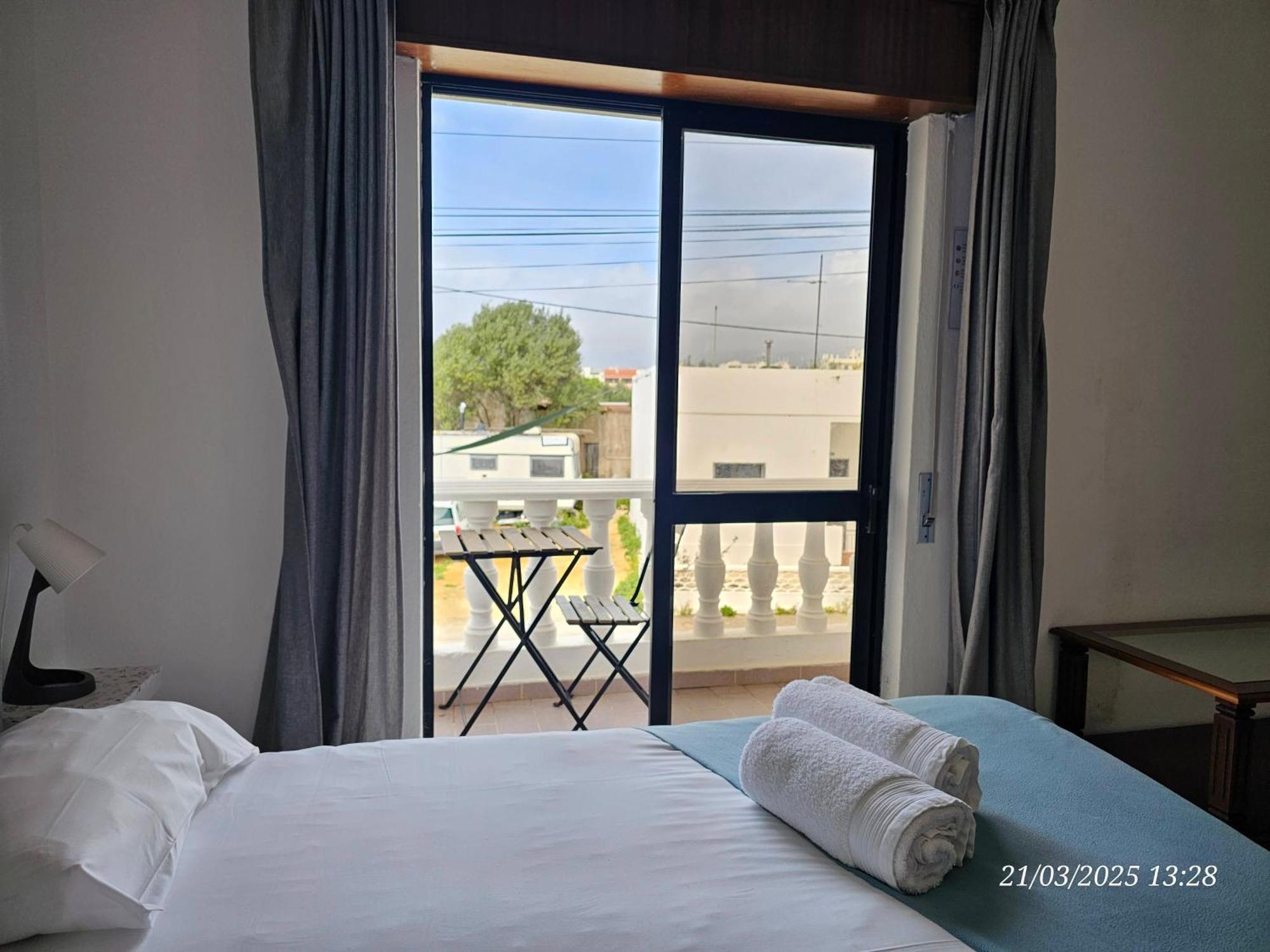 Blife Marya Private Rooms - Airport Stay Distretto di Distretto di Faro Camera foto