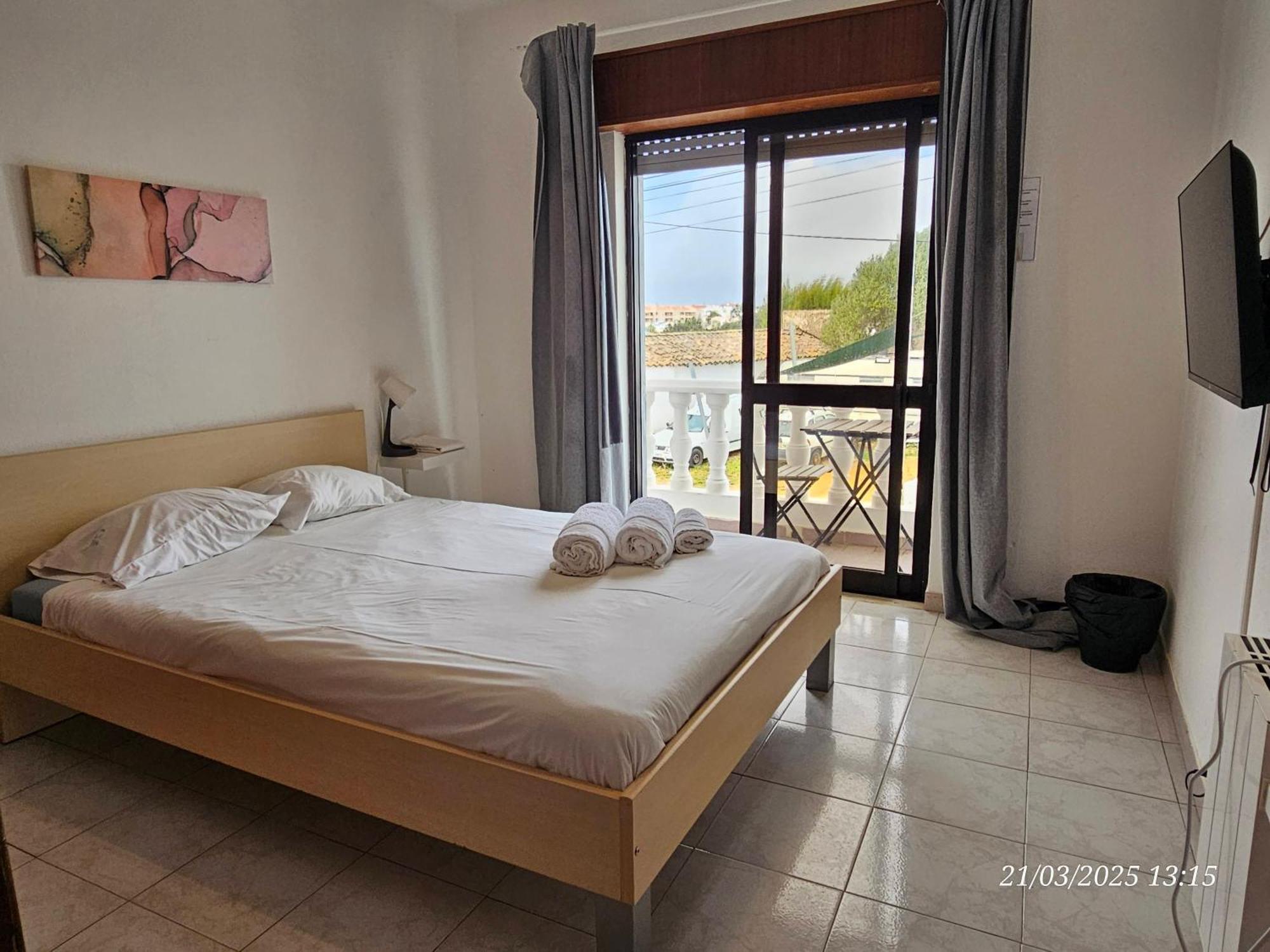 Blife Marya Private Rooms - Airport Stay Distretto di Distretto di Faro Camera foto